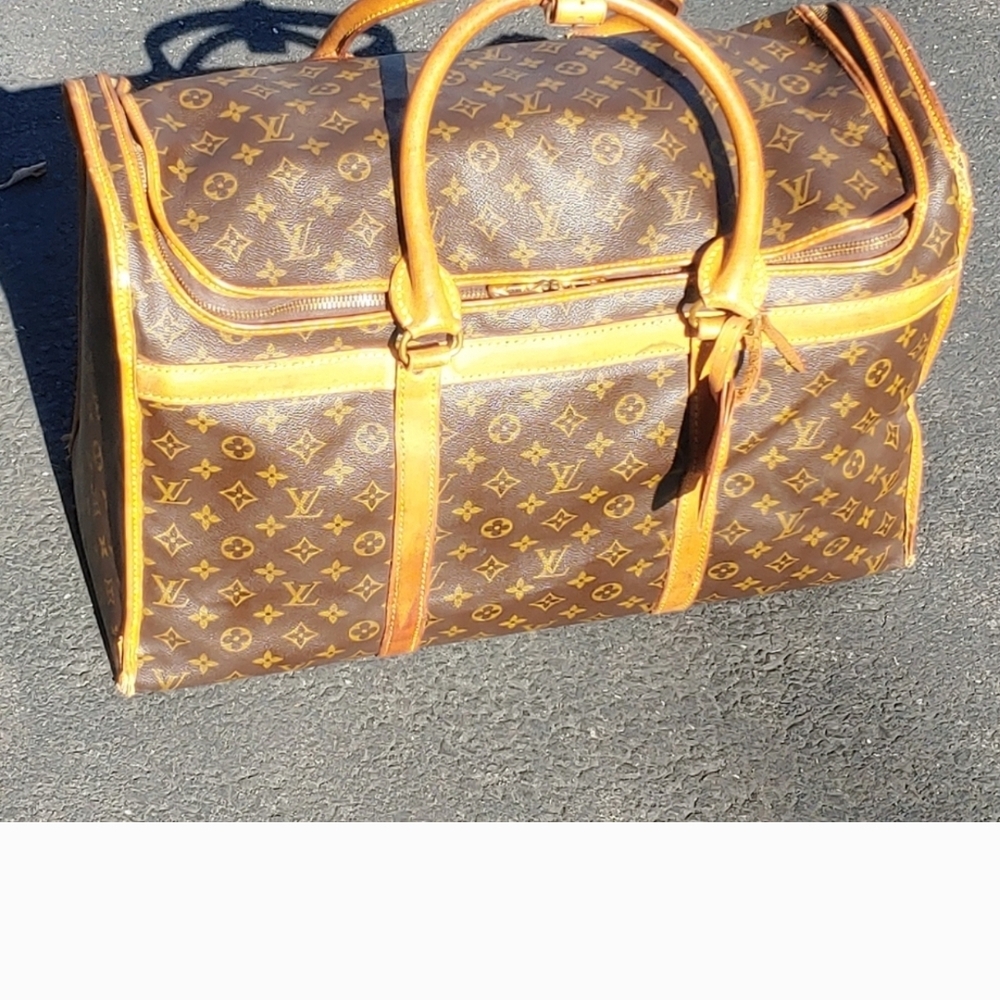 LOUIS VUITTON - Luxury Brown Monogram Travel Bag - POSH WILL ALSO AUTHENTICATE!